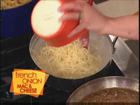 New York Deli-Style Mac 'n' Cheese | Rachael Ray Show